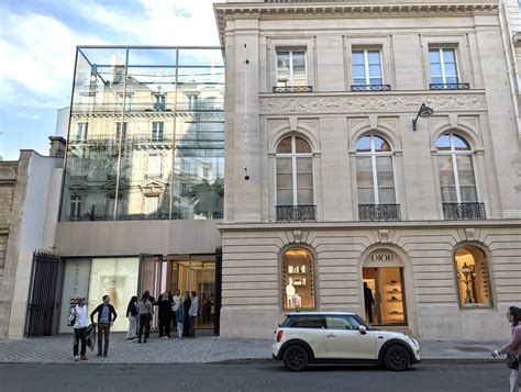 christian dior louvre|Why Dior / Lindbergh at La Galerie Dior in Paris is an essential visit.